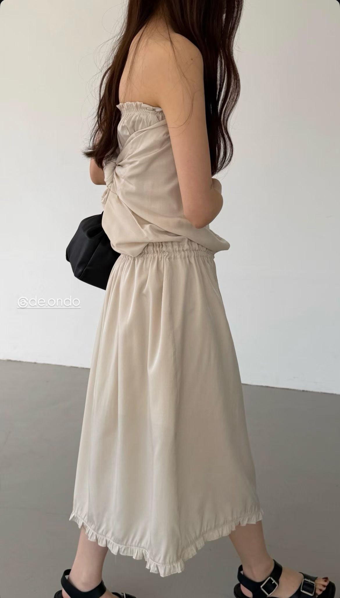 deondo frill tunnel onepiece-3col