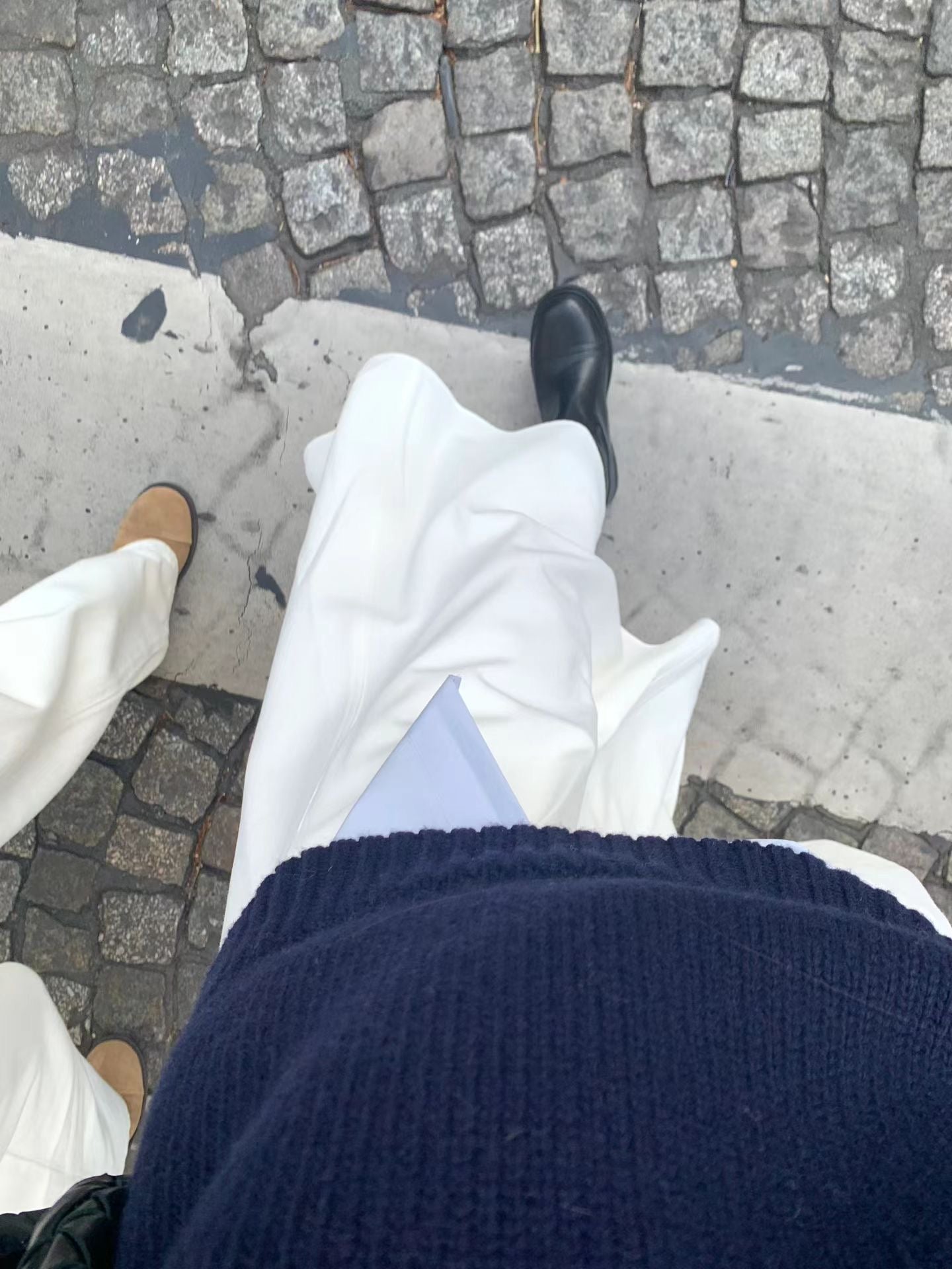 Ounce ron v neck knit-2col