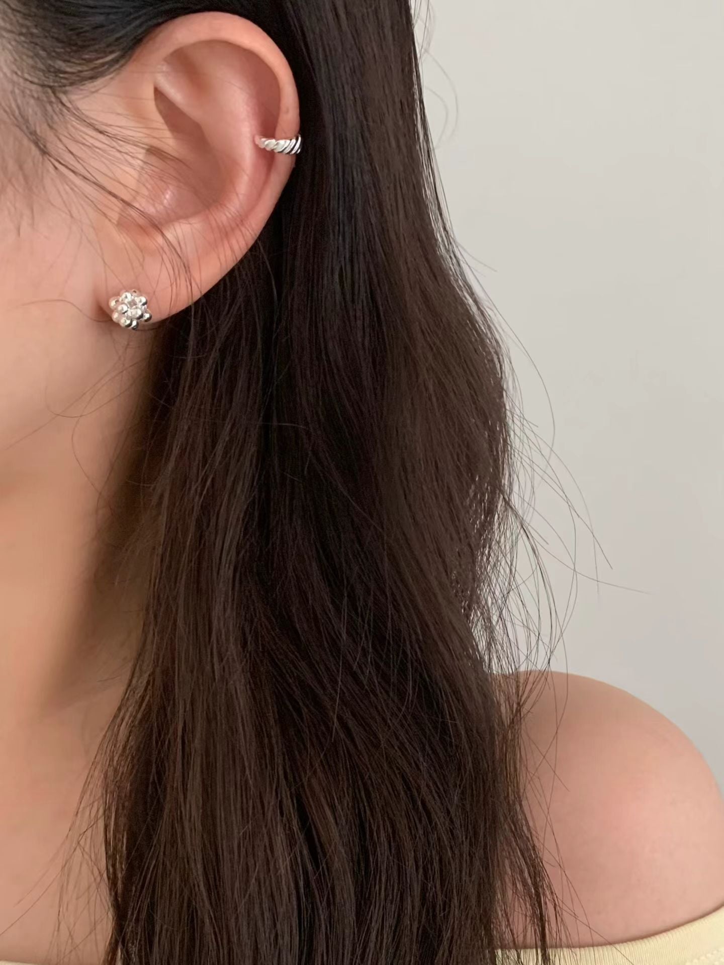 Julie Earcuff
