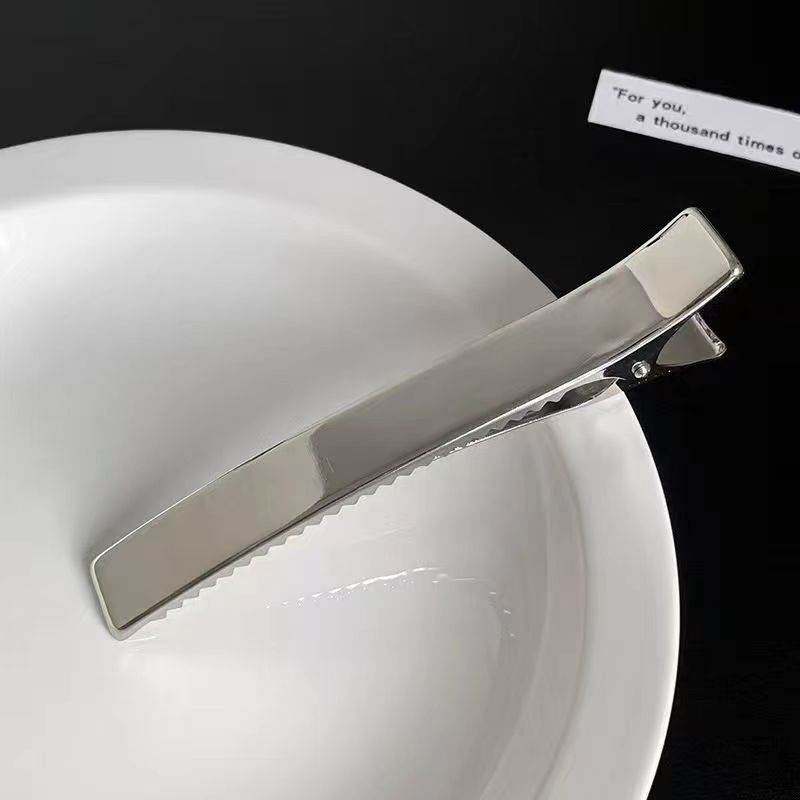 Big Silver Clip