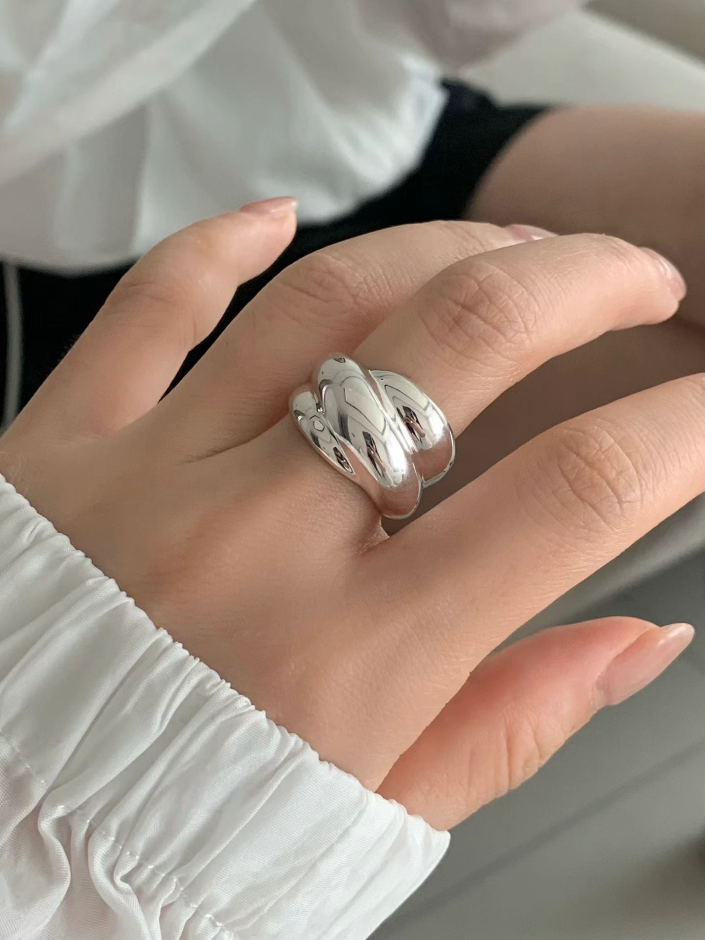 Bold Curve Opening Ring