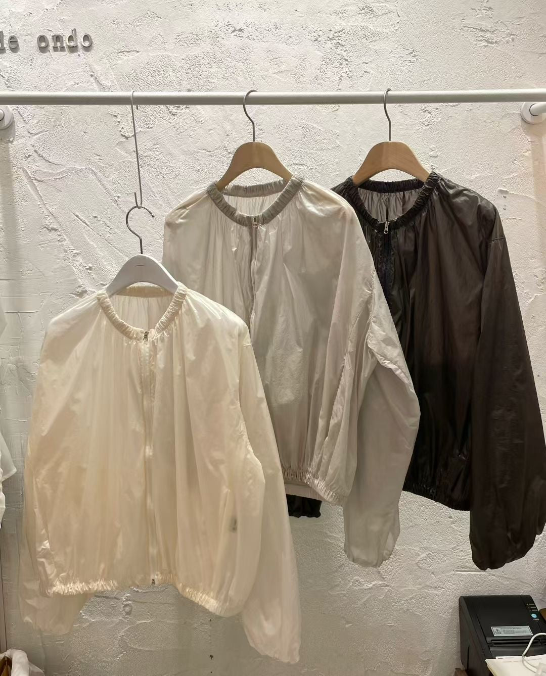 wash shirring zip-up