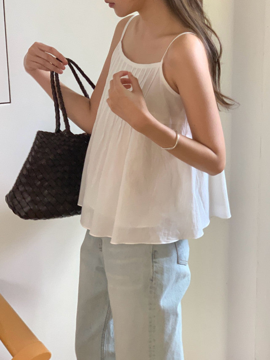 Lobe pintuck sleeveless blouse-2col