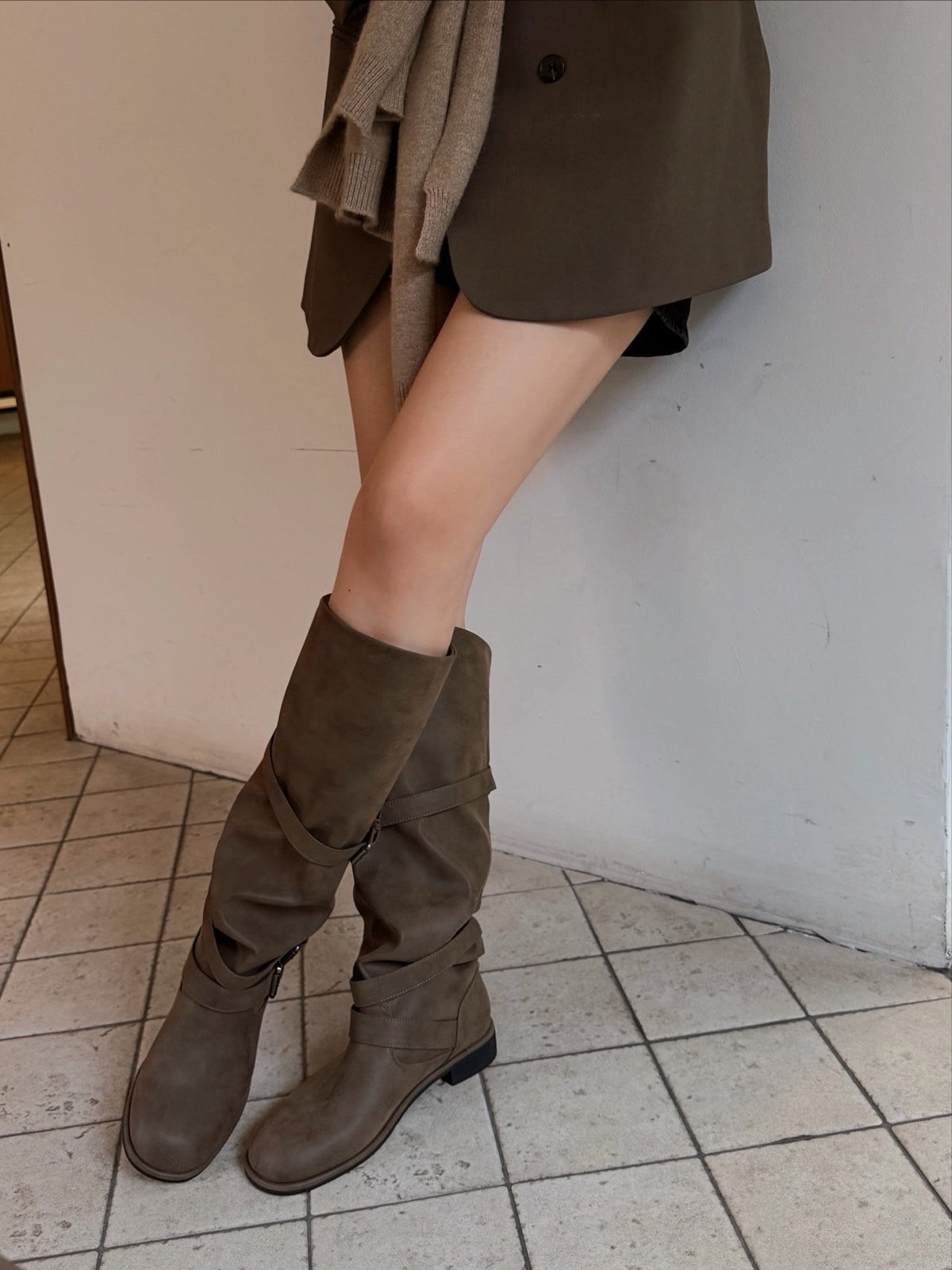 belted slouch boots-2col