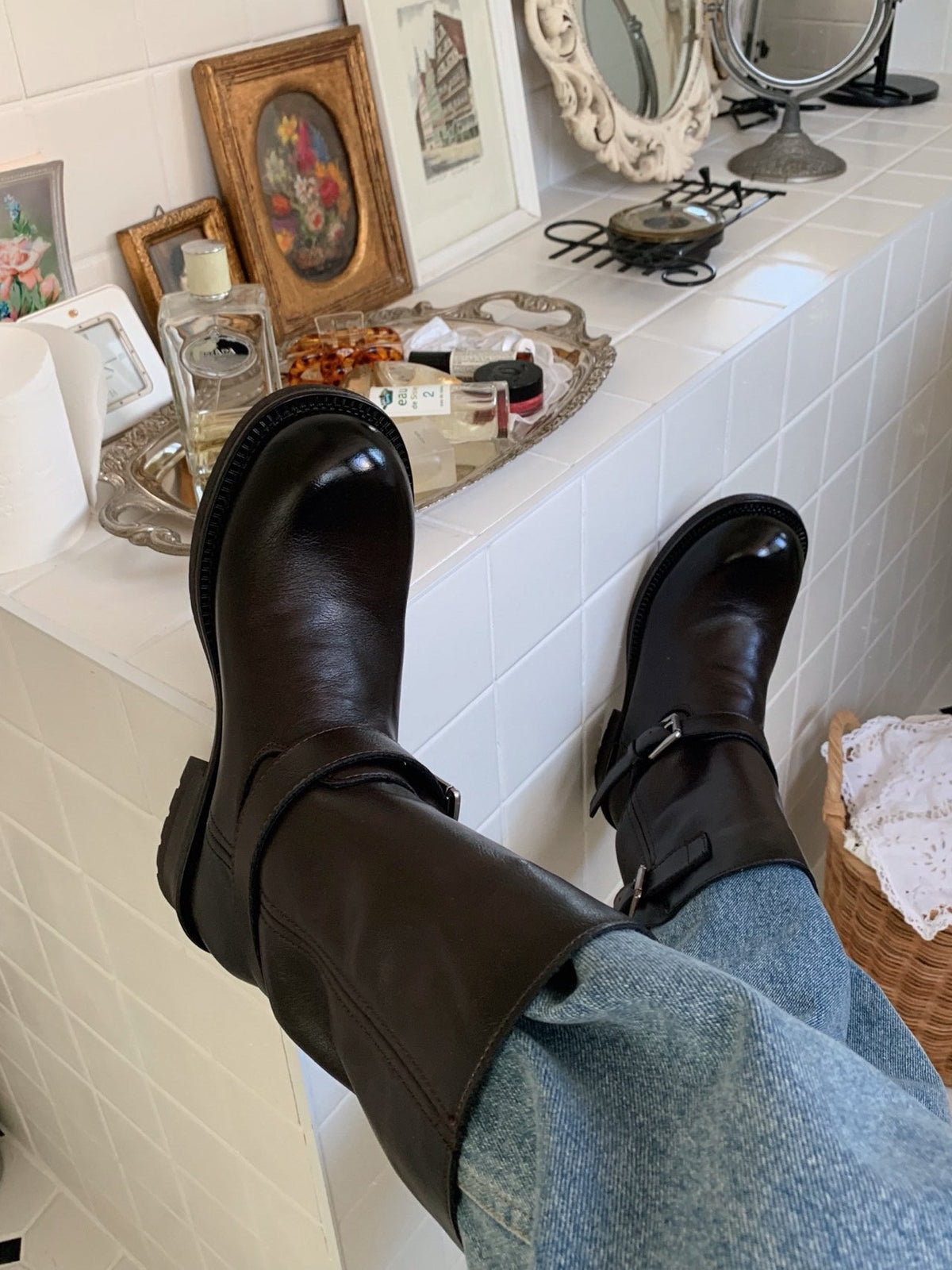burnished leather buckle boots-2col