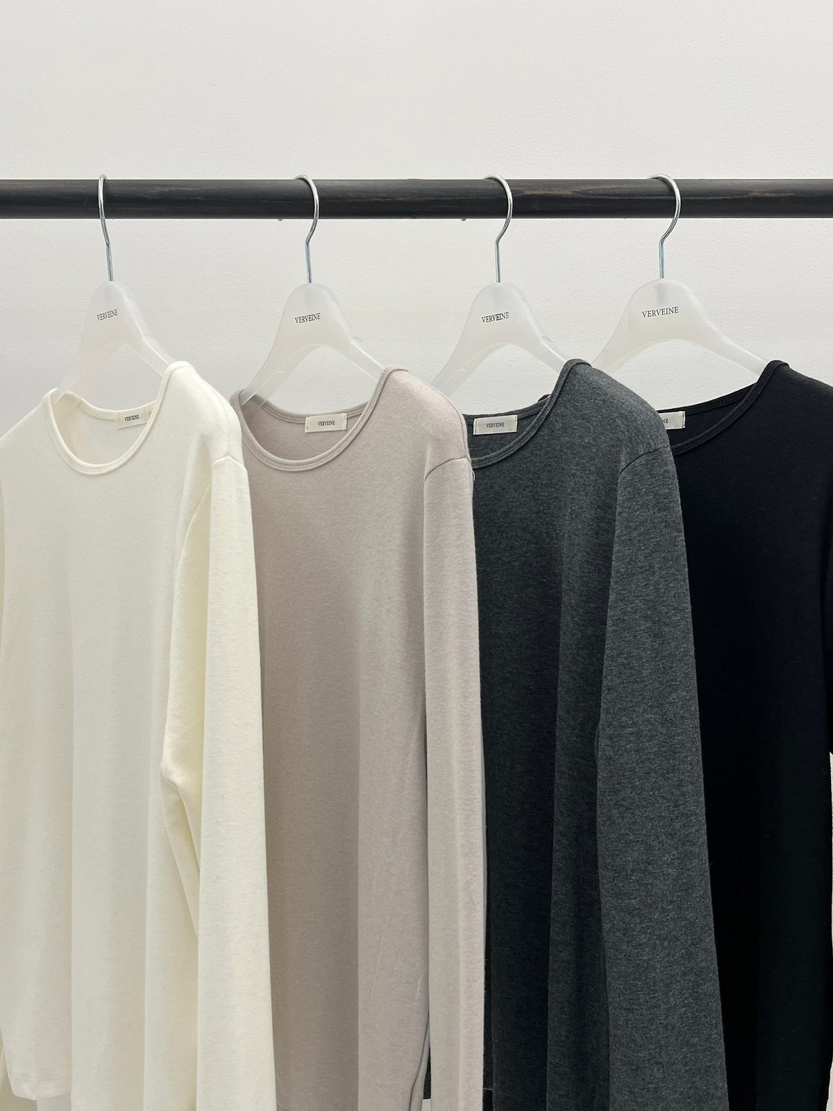 louise soft round-neck t-shirt-4col