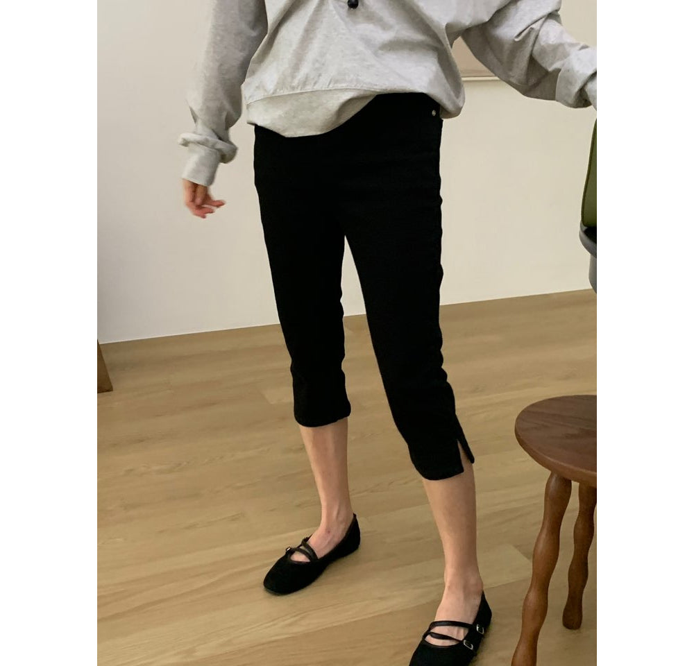 Low-rise capri pants