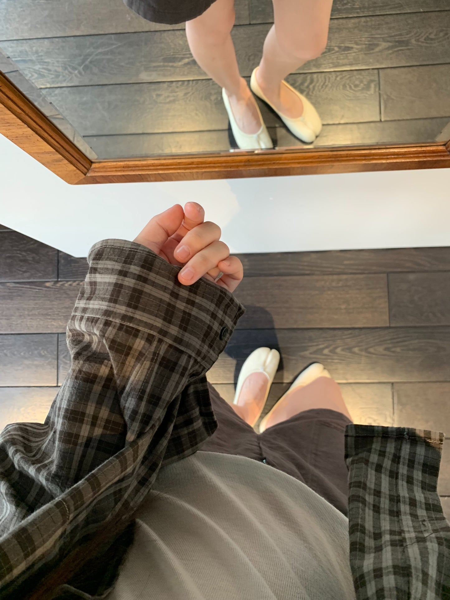 checkered wire shirt