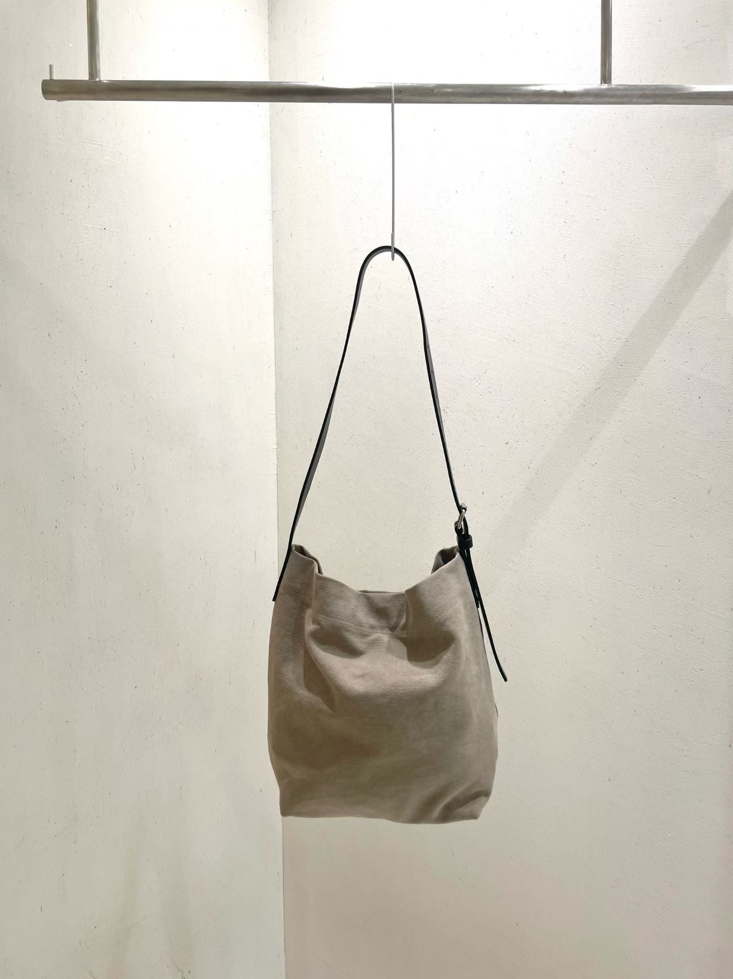 deondo canvas leather belted bag-2col
