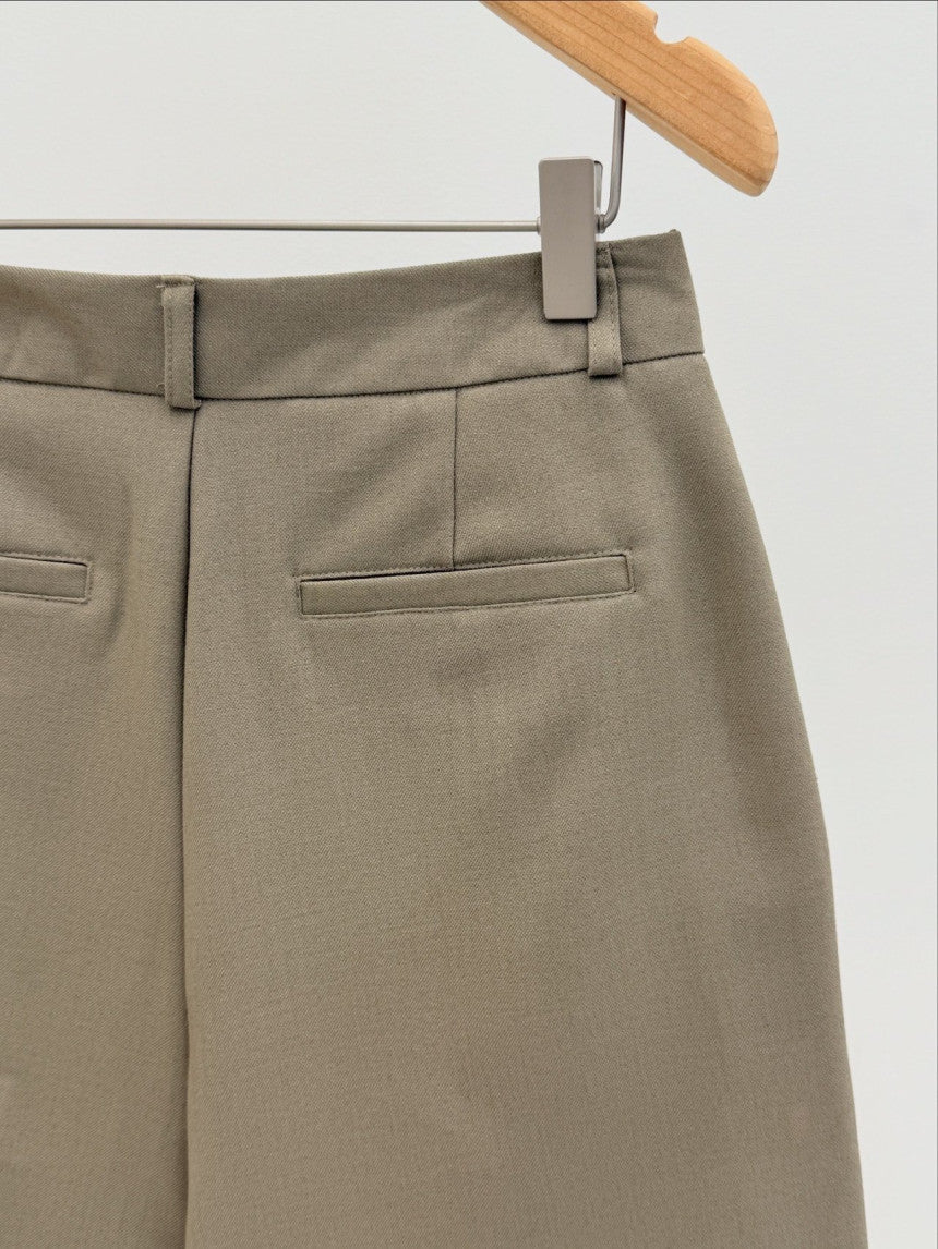 Noma pintuck half pants-2col