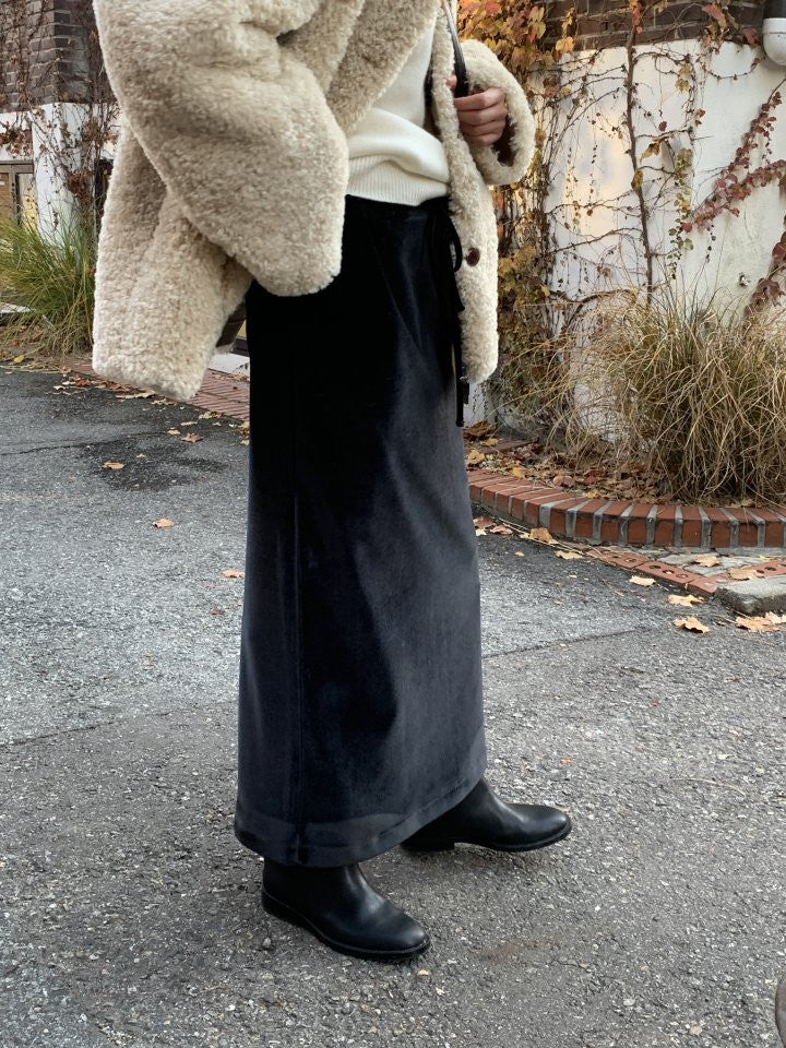 Viola string velvet h-line skirt