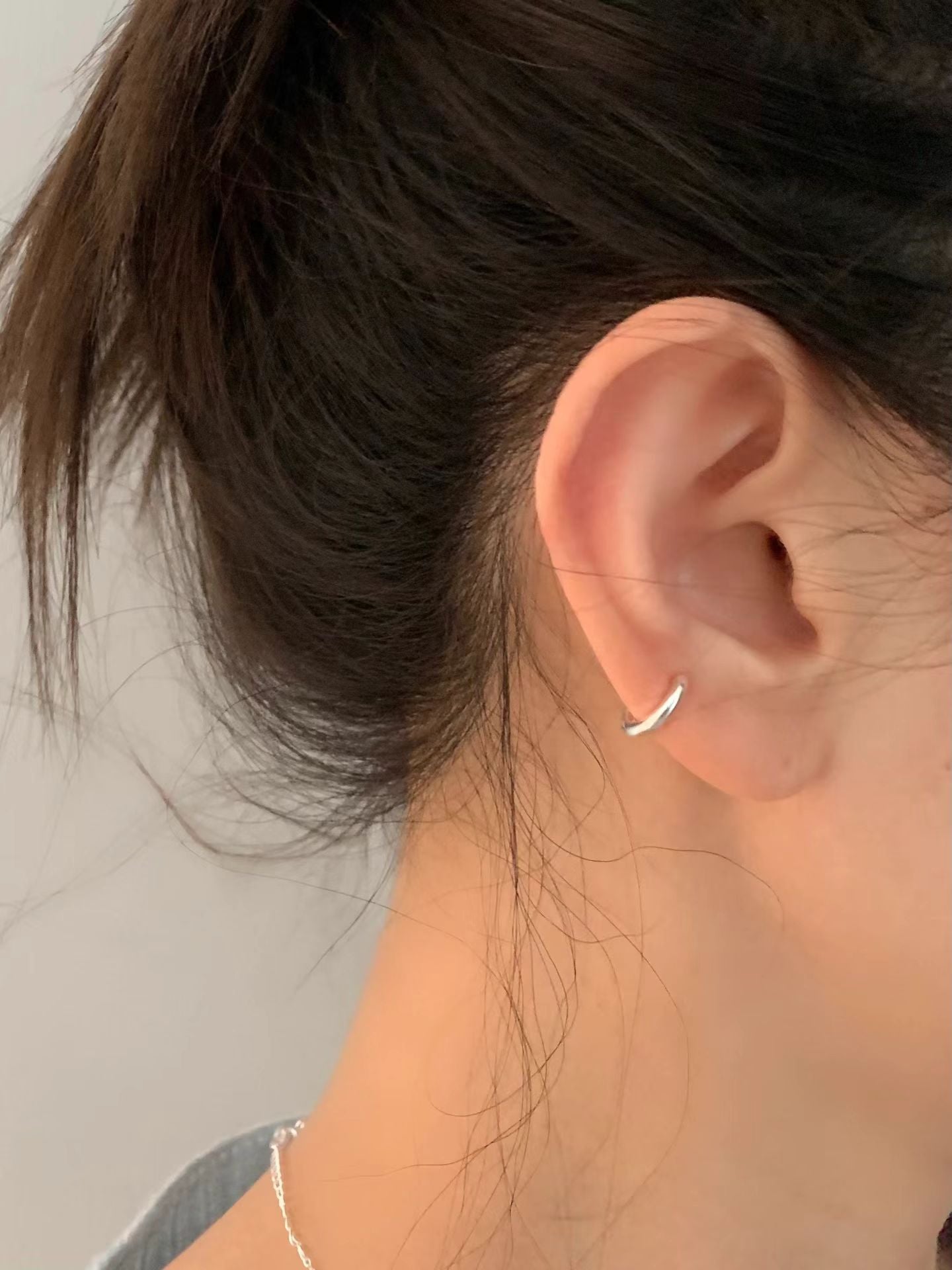 Edge ear cuff