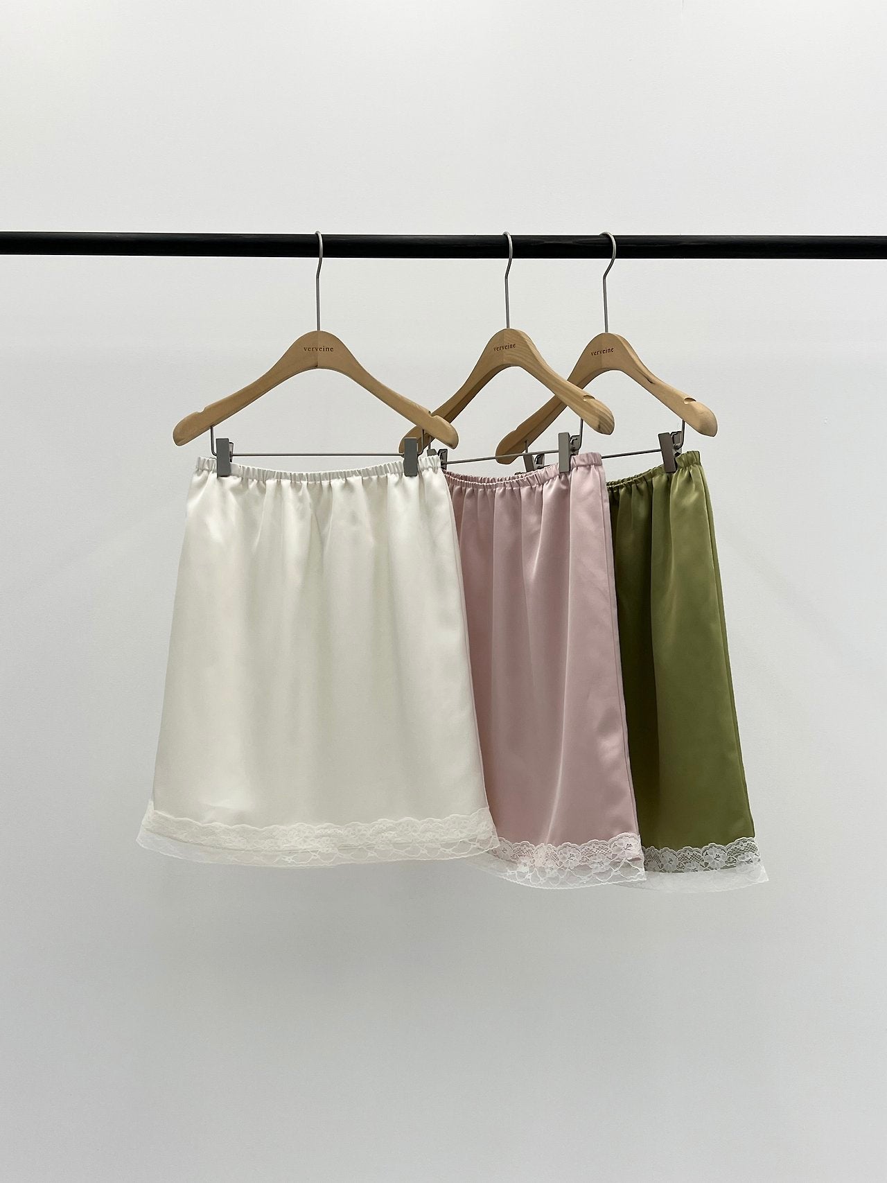Bloom lace midi banding skirt-3col