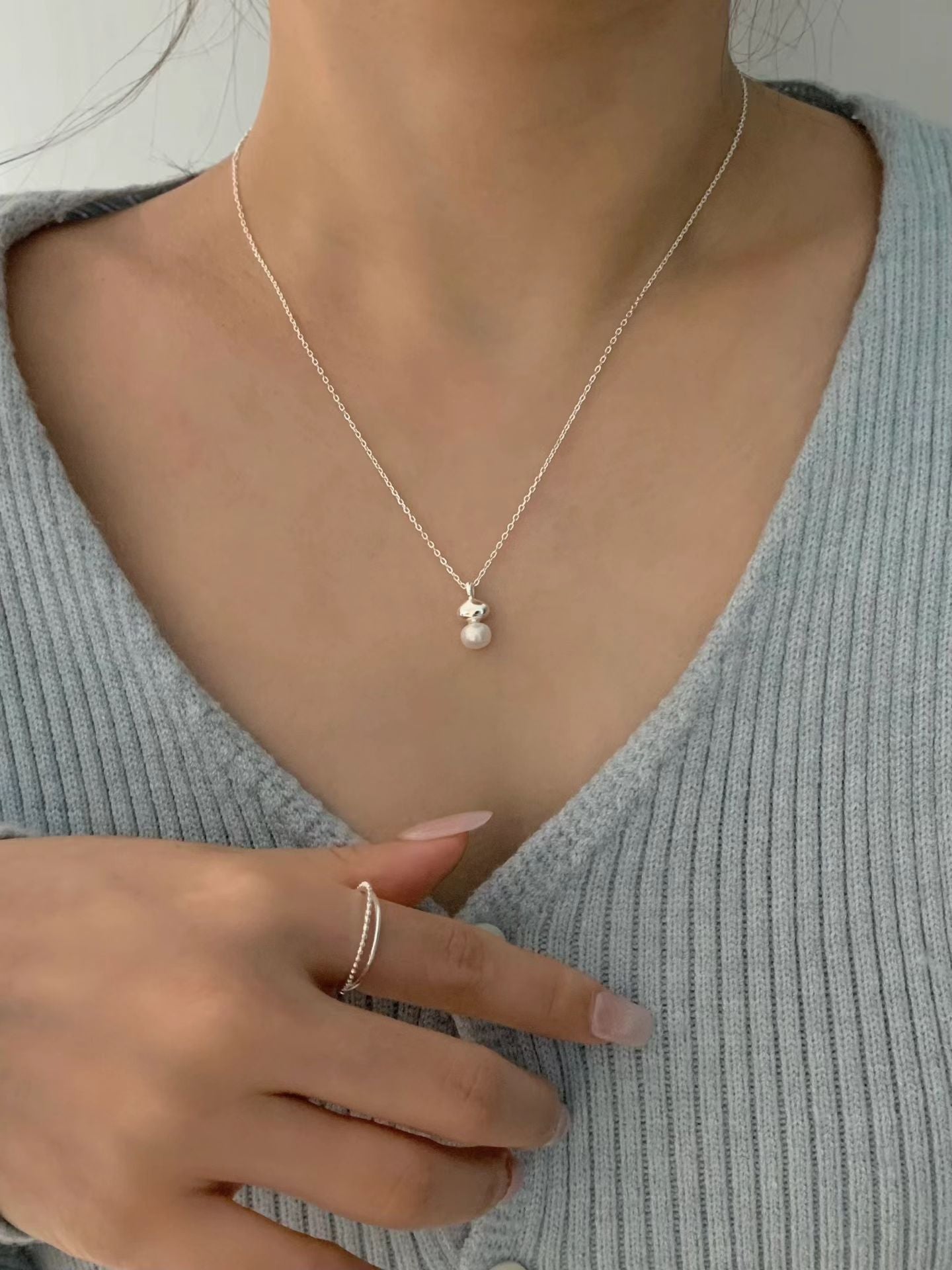 Pebble Stone Pearl Necklace