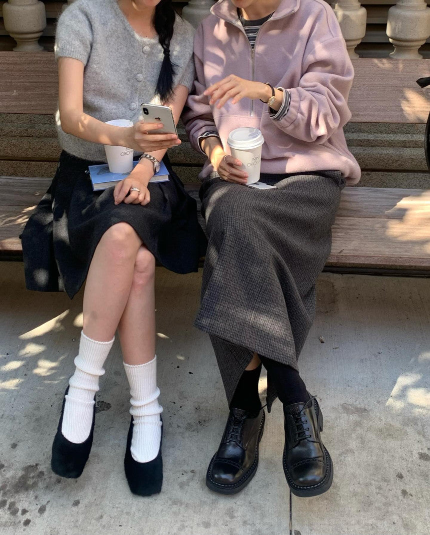 warm sweatshirt-3col