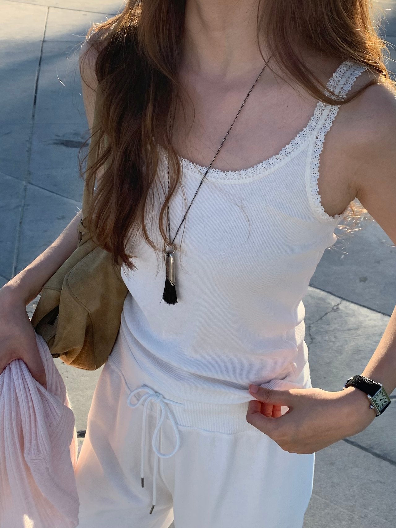Lune lace U sleeveless-3col