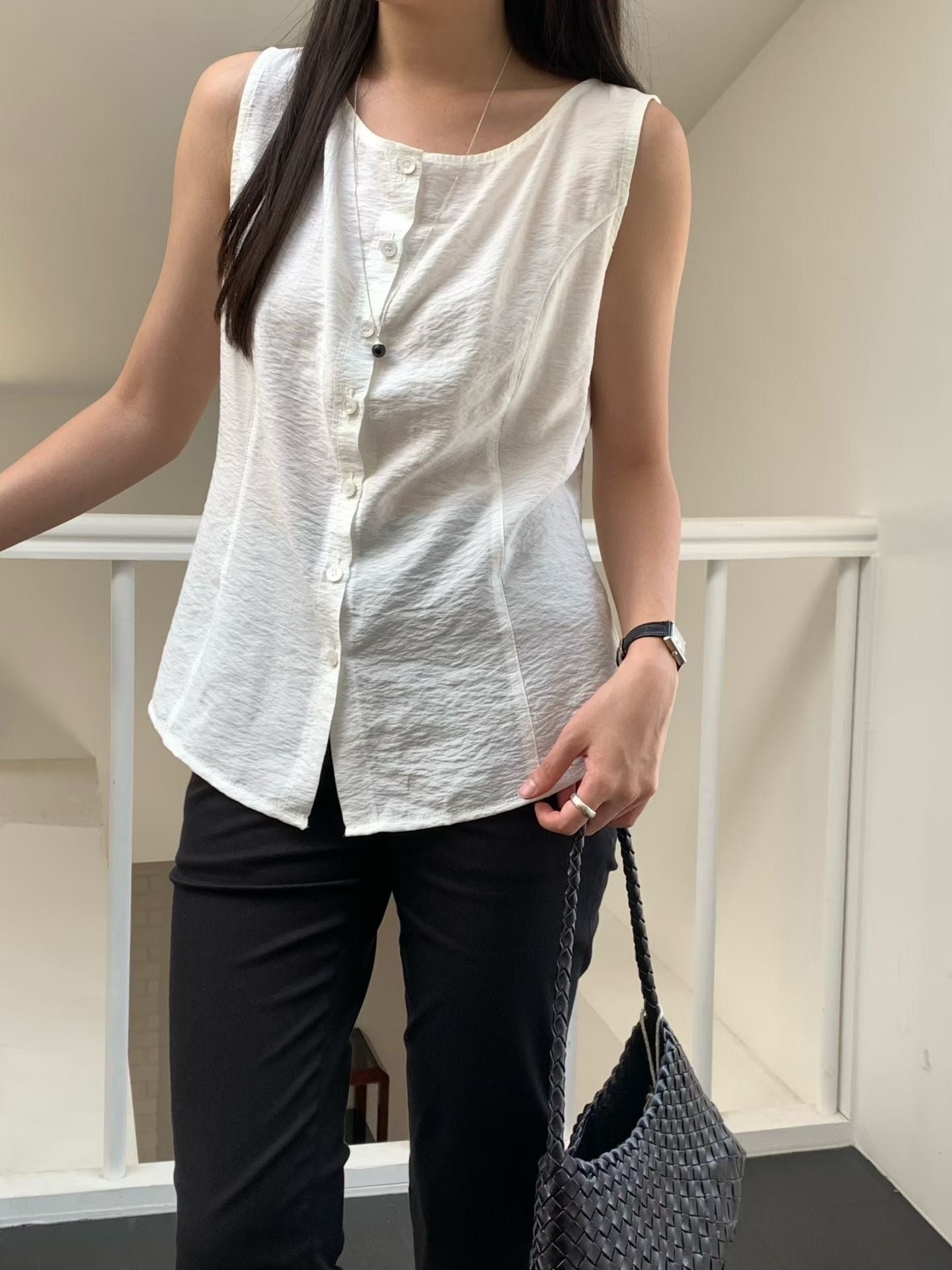 Leanne sleeveless-3col