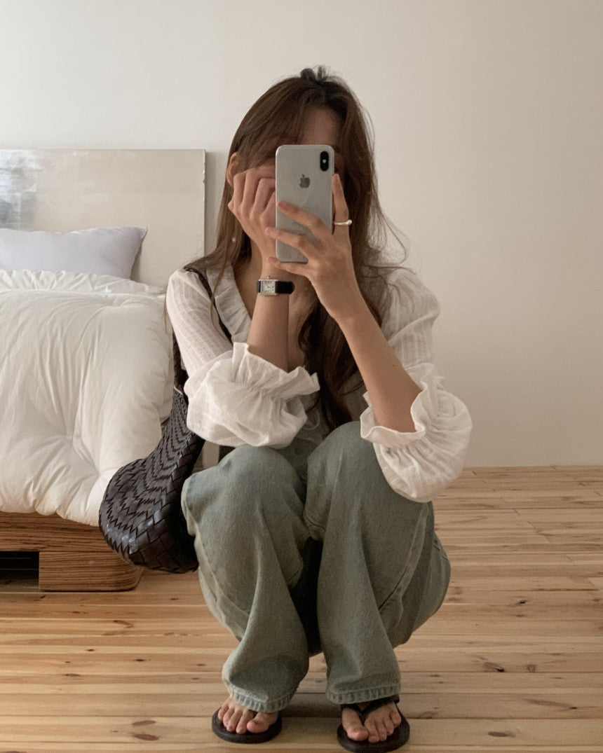 Riel ruffle blouse-2col