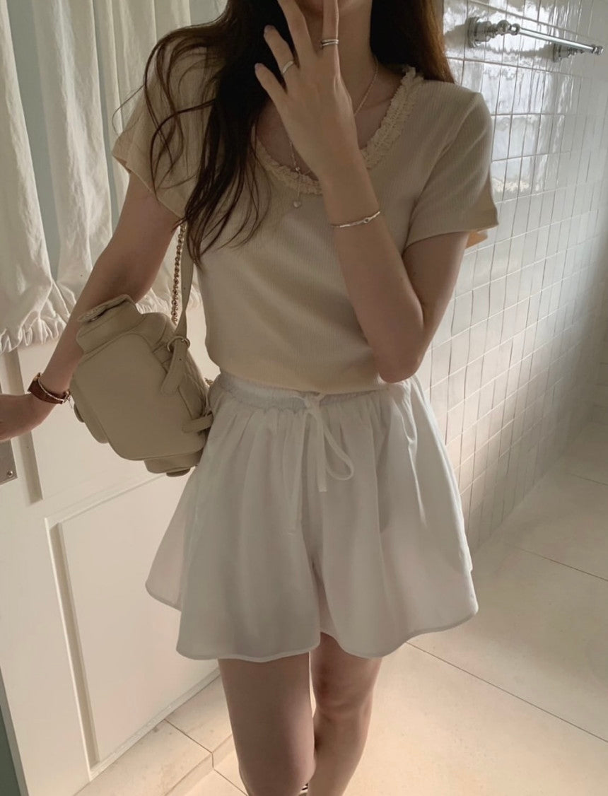 Blooming U-neck T-3col