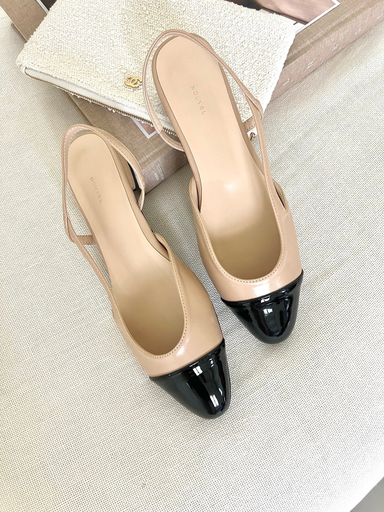 Two-tone color-block sling back