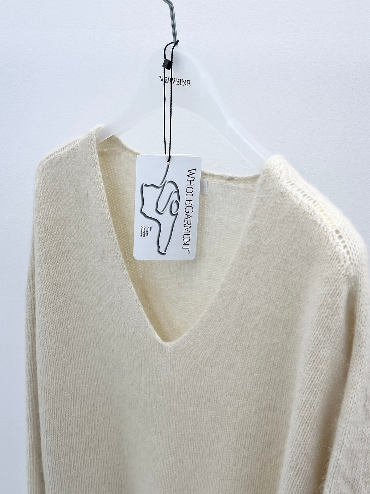 flora raccoon v-neck wholegarment knit-3col