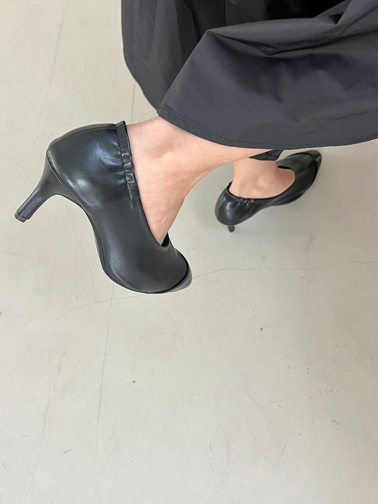 Two-tone combo stretch banding pumps