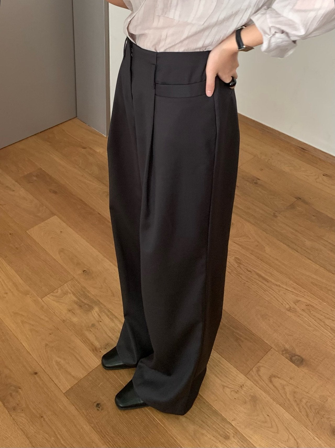 Root slacks-2col