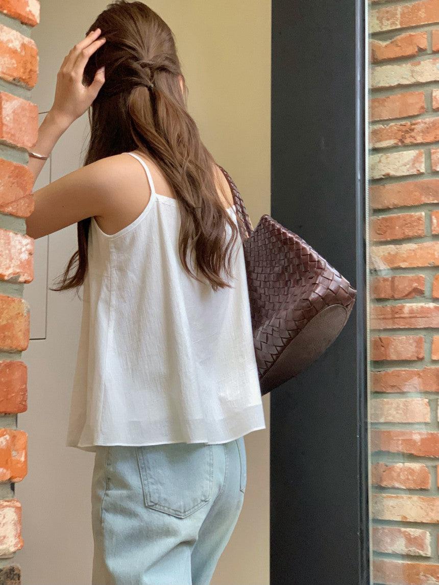 Lobe pintuck sleeveless blouse-2col