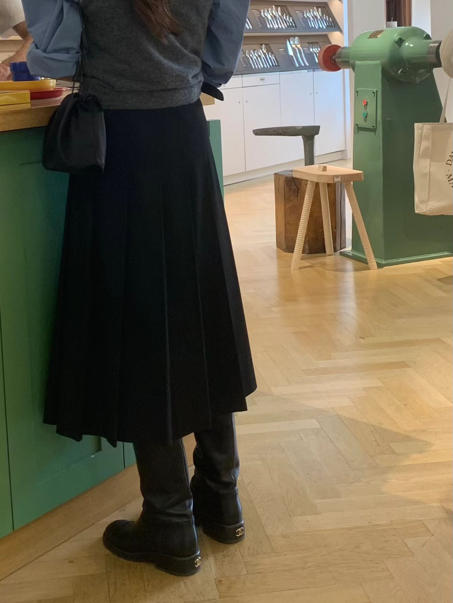 Ounce hey pleats skirt-2col