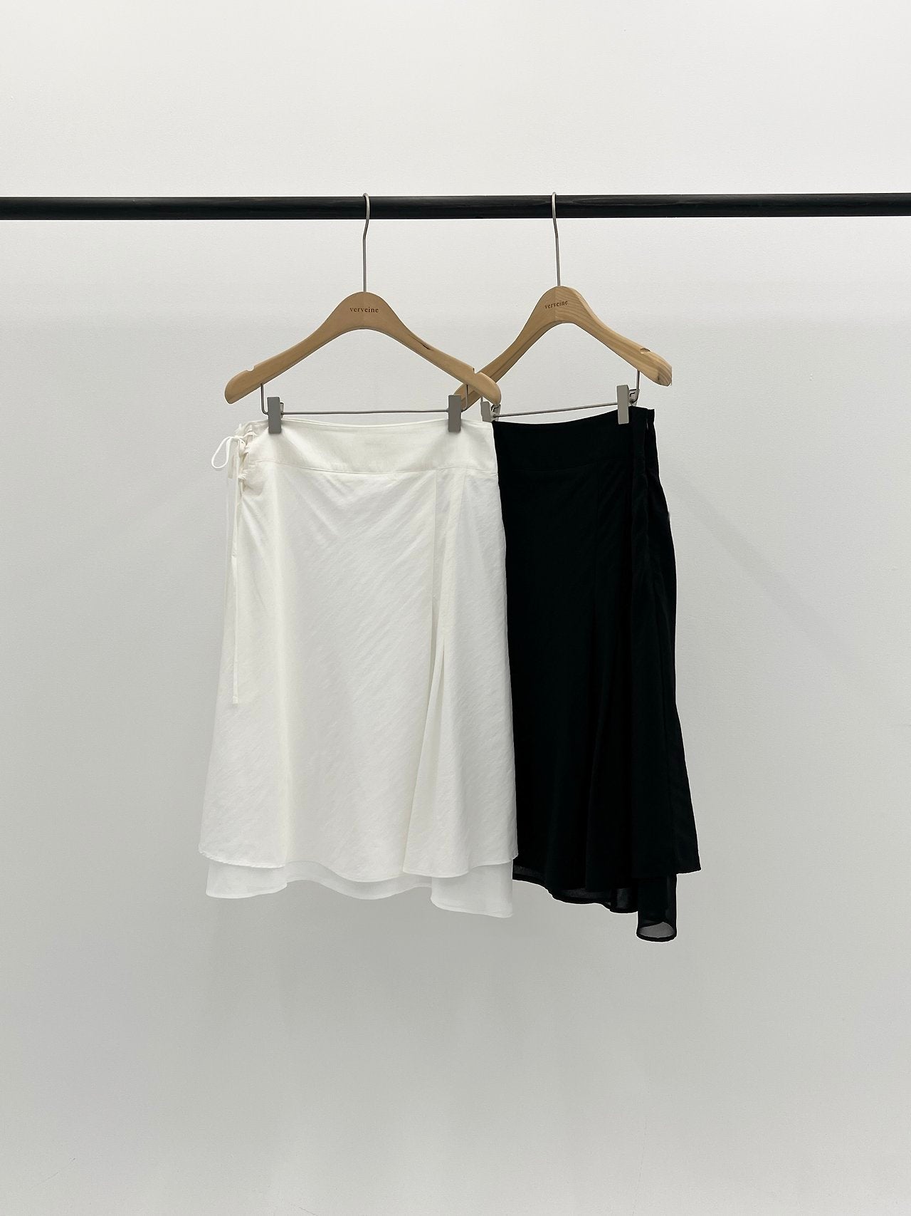 Layered string midi skirt-2col