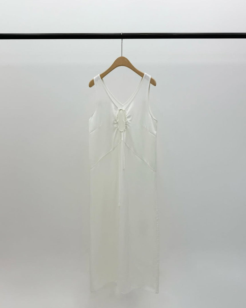 Ridge v-neck back string onepiece