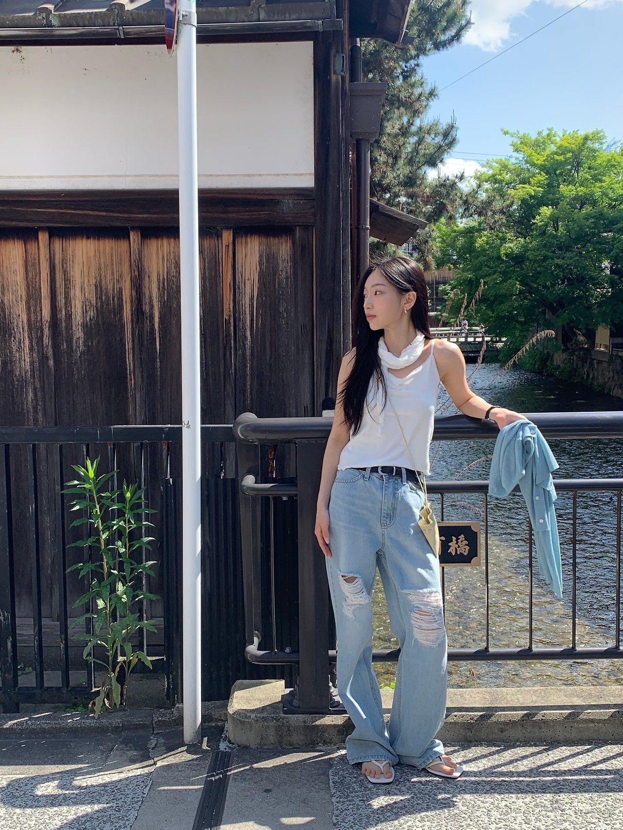 Mood straight damage denim