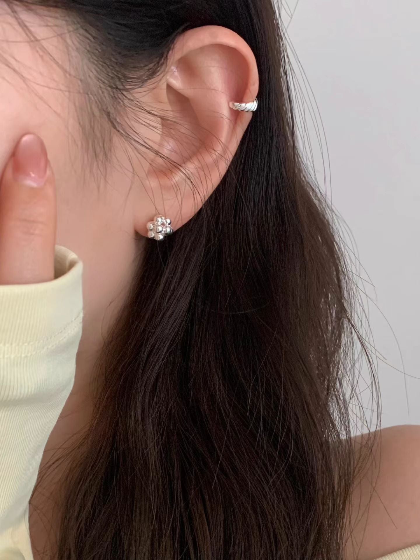 Julie Earcuff
