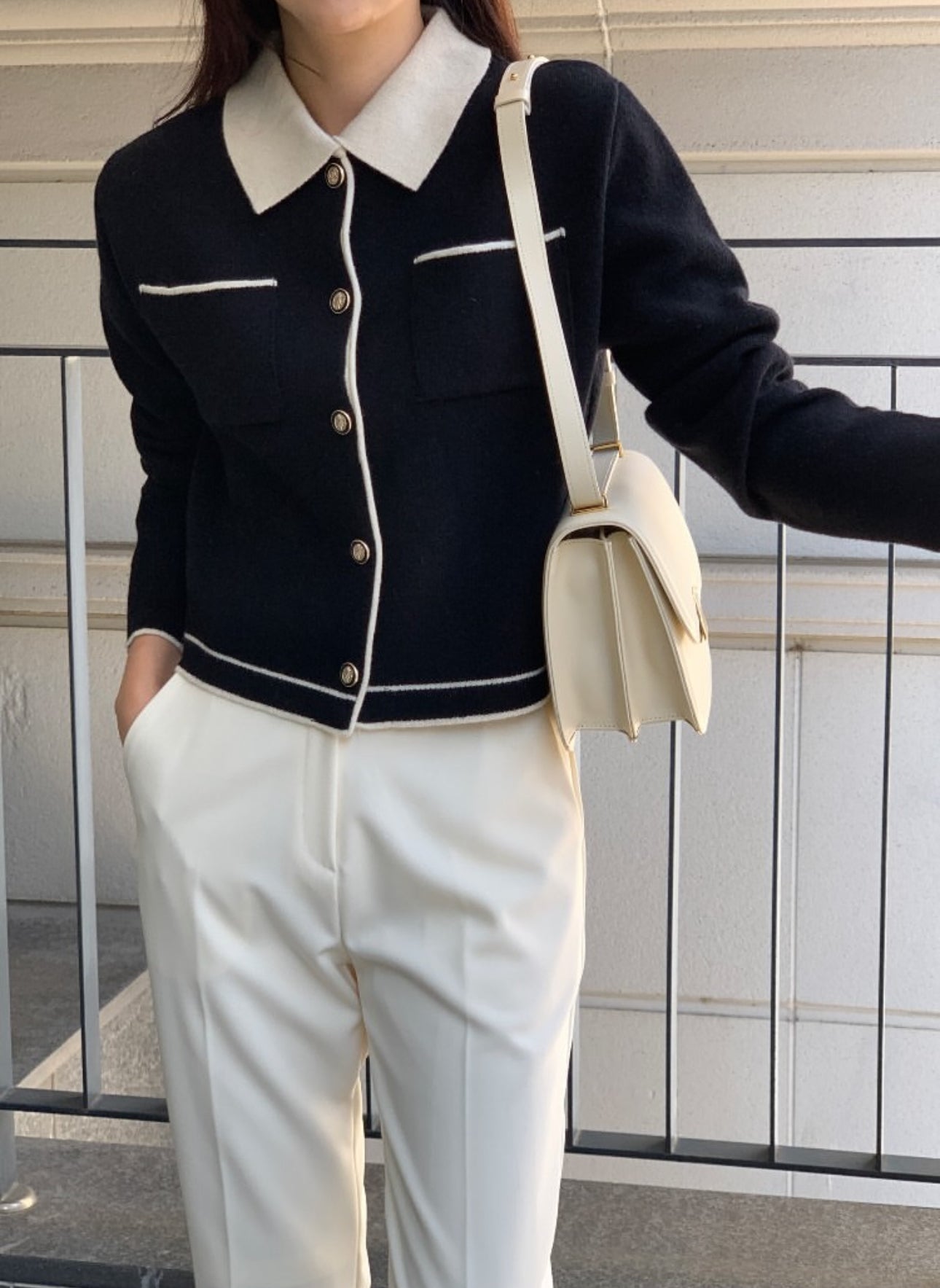 Letter cardigan-3col