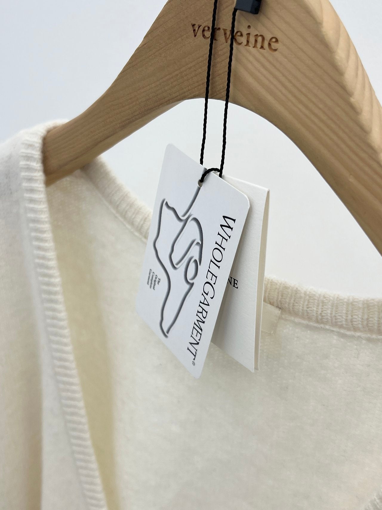 Celine cashmere wholegarment deep V-neck knit-3col