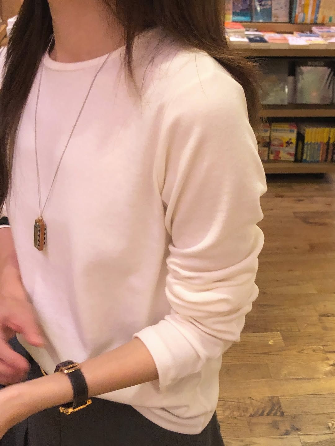 louise soft round-neck t-shirt-4col