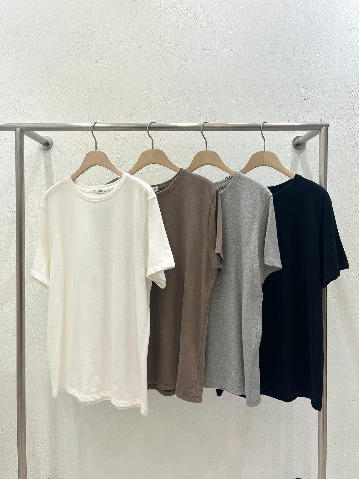 Deondo fall in single t-4col