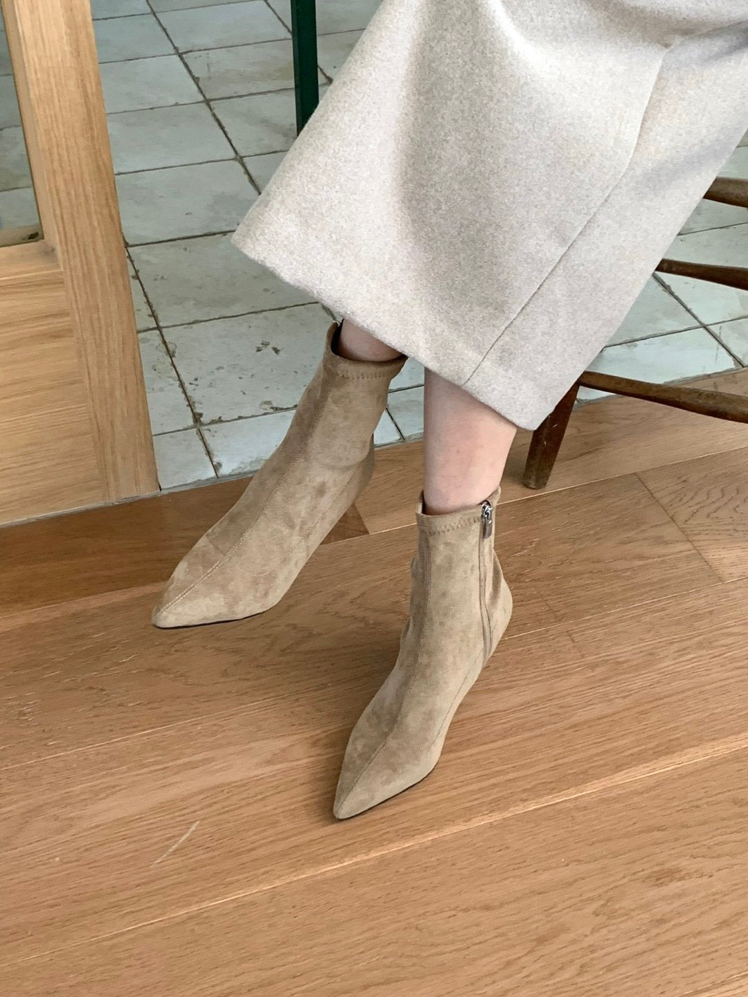 Suede span ankle boots