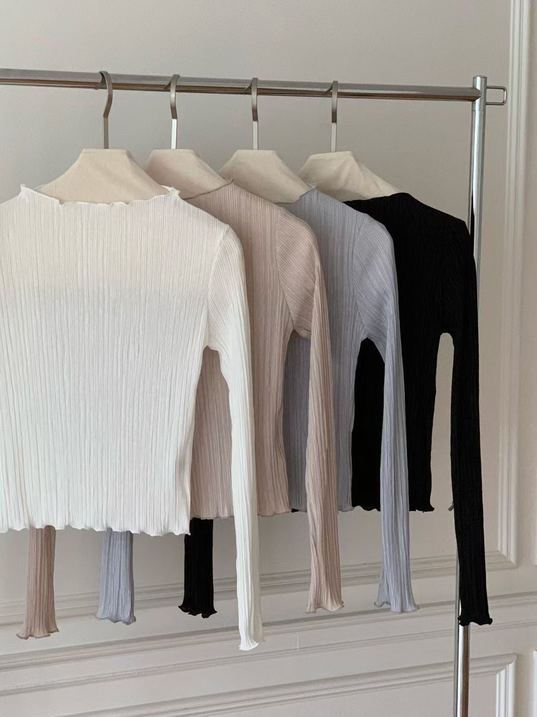 Day pleats boat neck T-4col