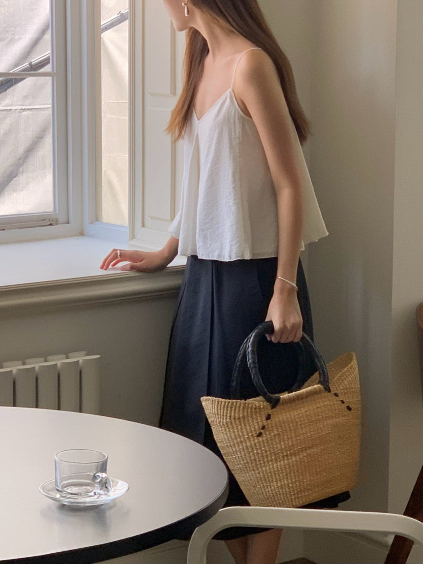 Move slit sleeveless blouse-2col