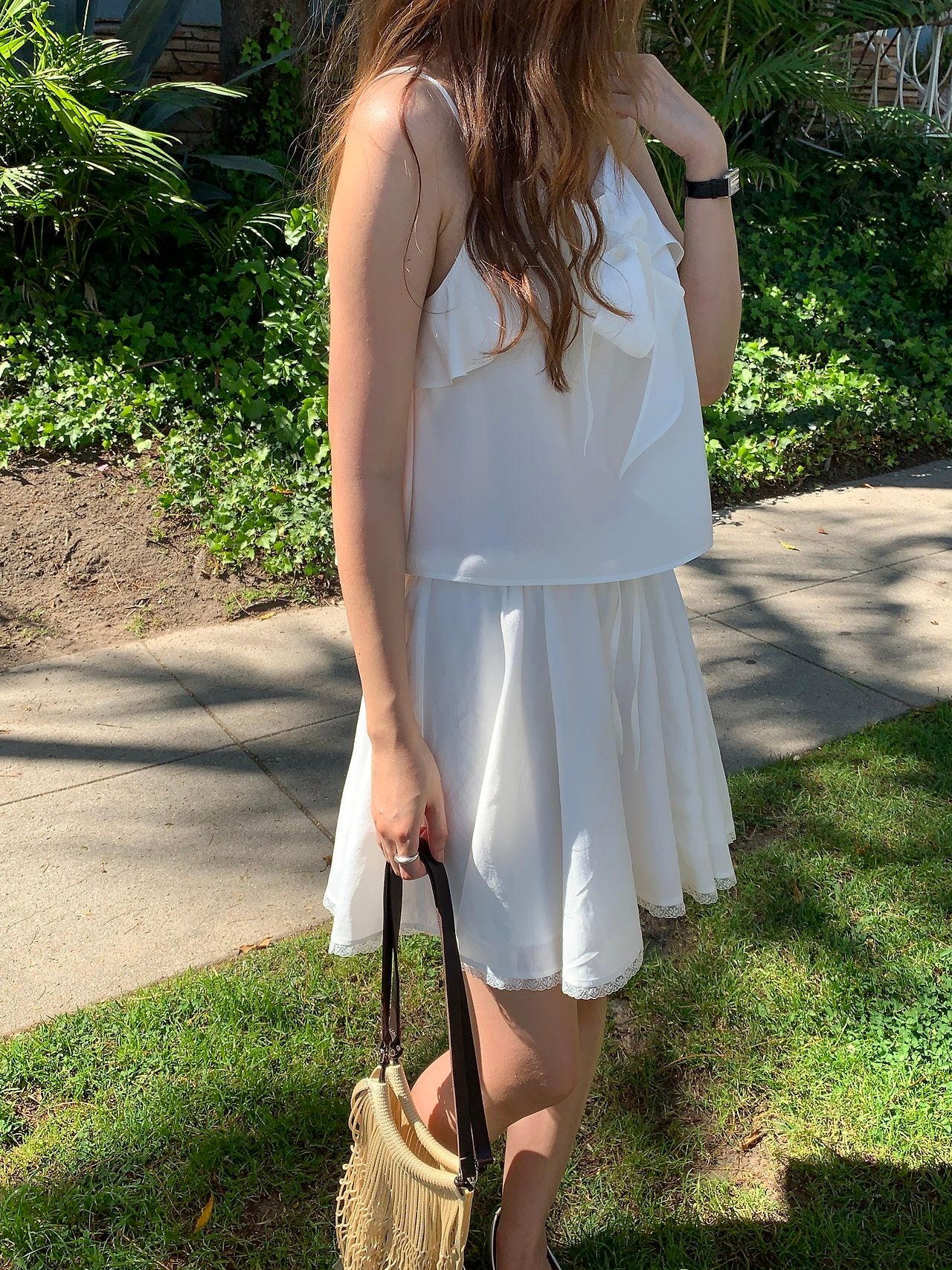 Seline ribbon sleeveless blouse-2col