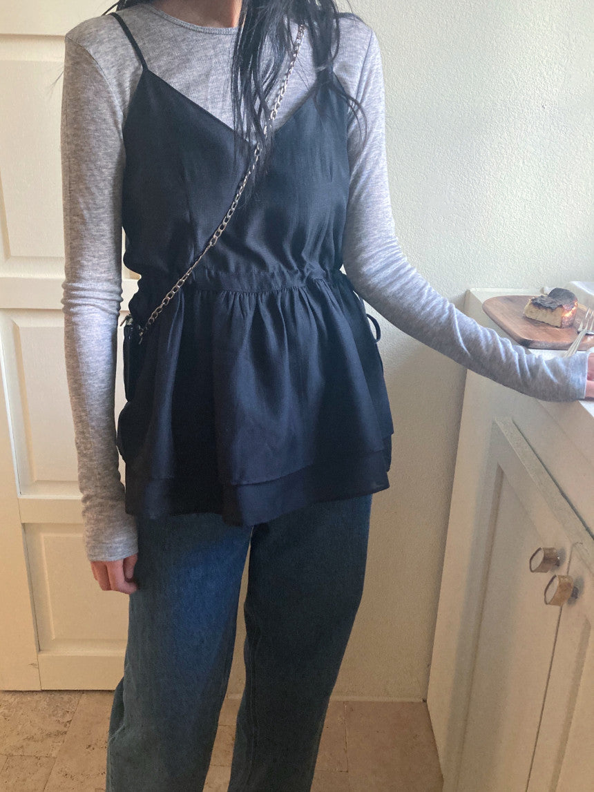 Mov sleeveless blouse