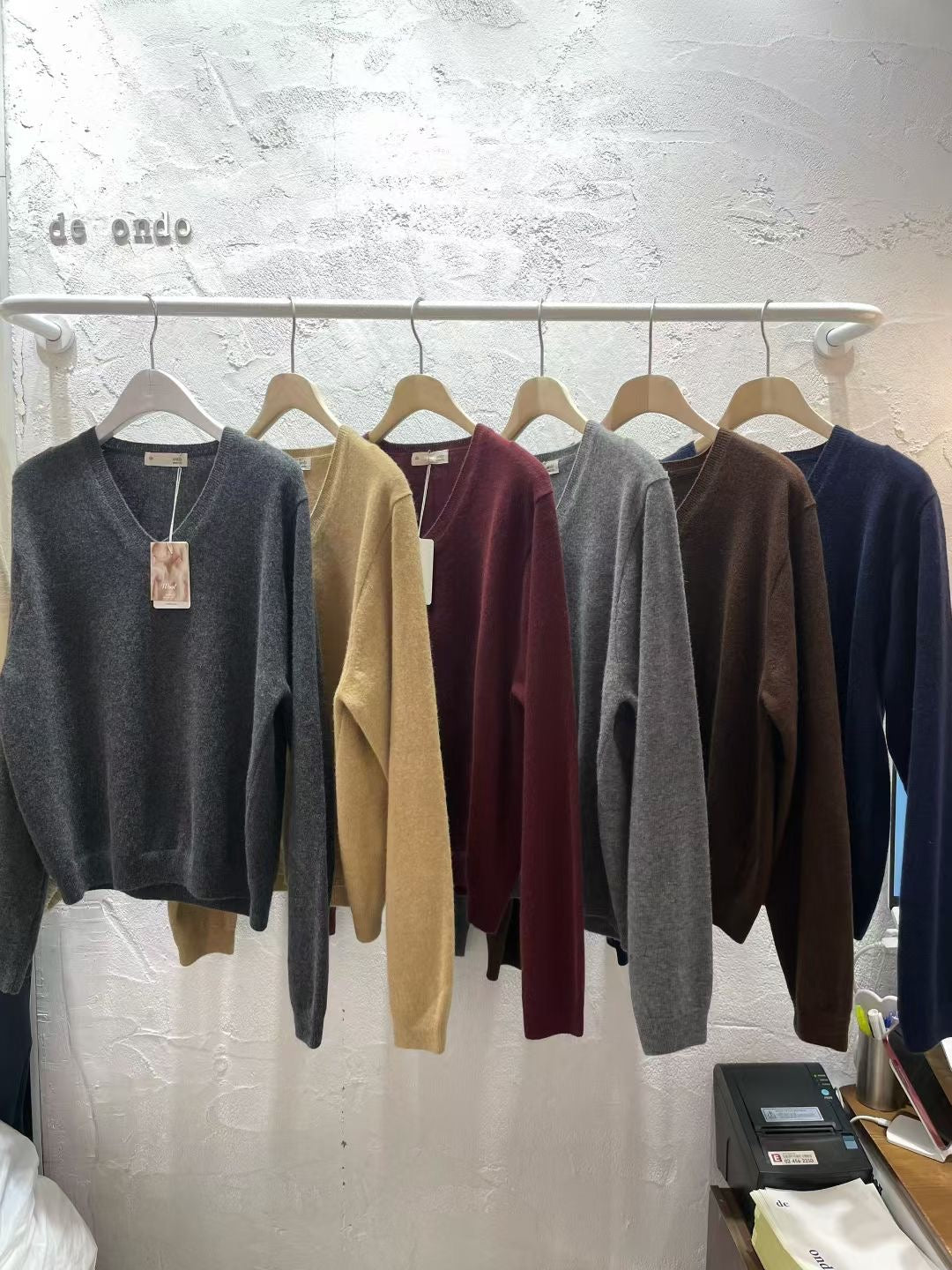 Deondo fine wool v knit-6col