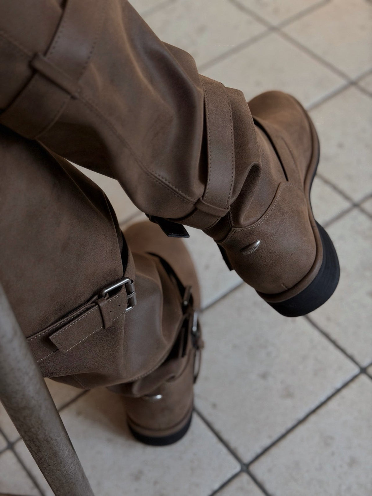 belted slouch boots-2col