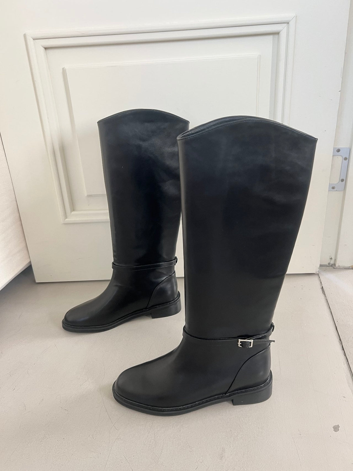 Ankle Detail Long Boots-2col
