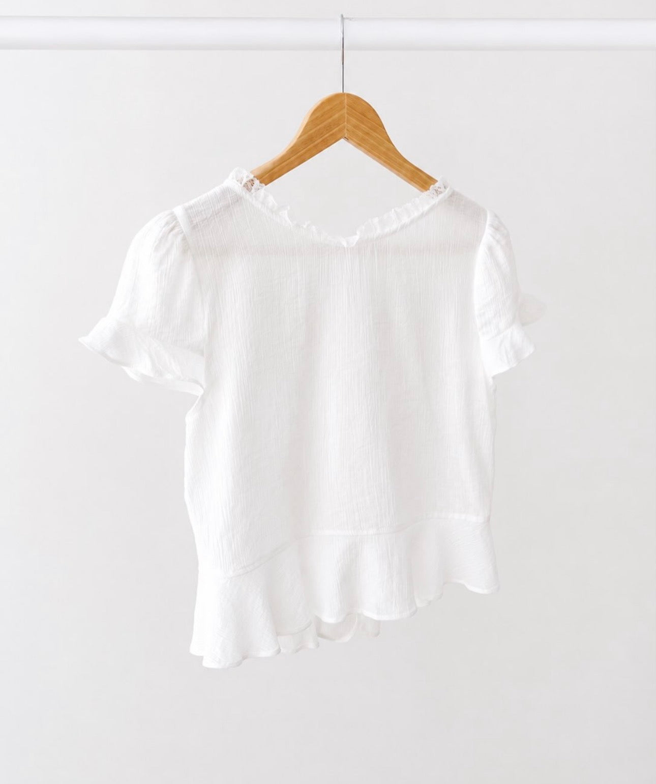 liter flily frill blouse