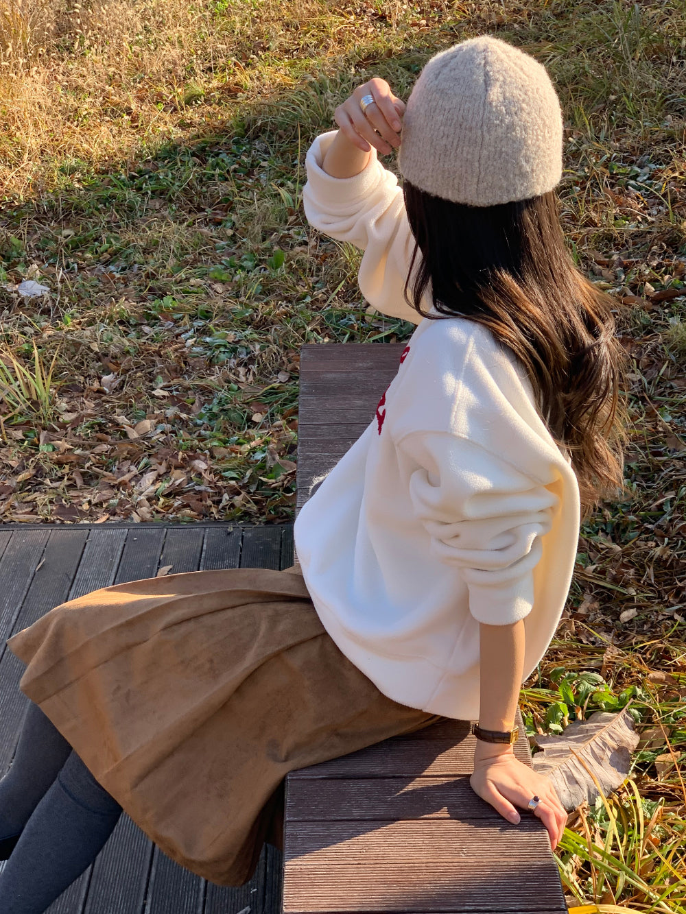 some suede skirt-2col