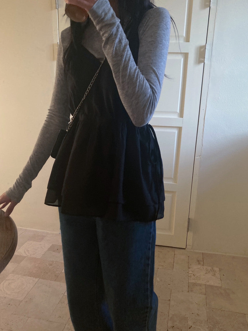 Mov sleeveless blouse