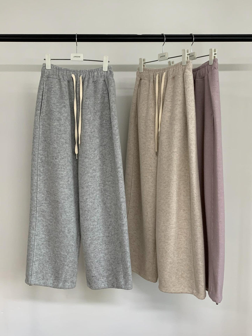 warm sweatpants-3col