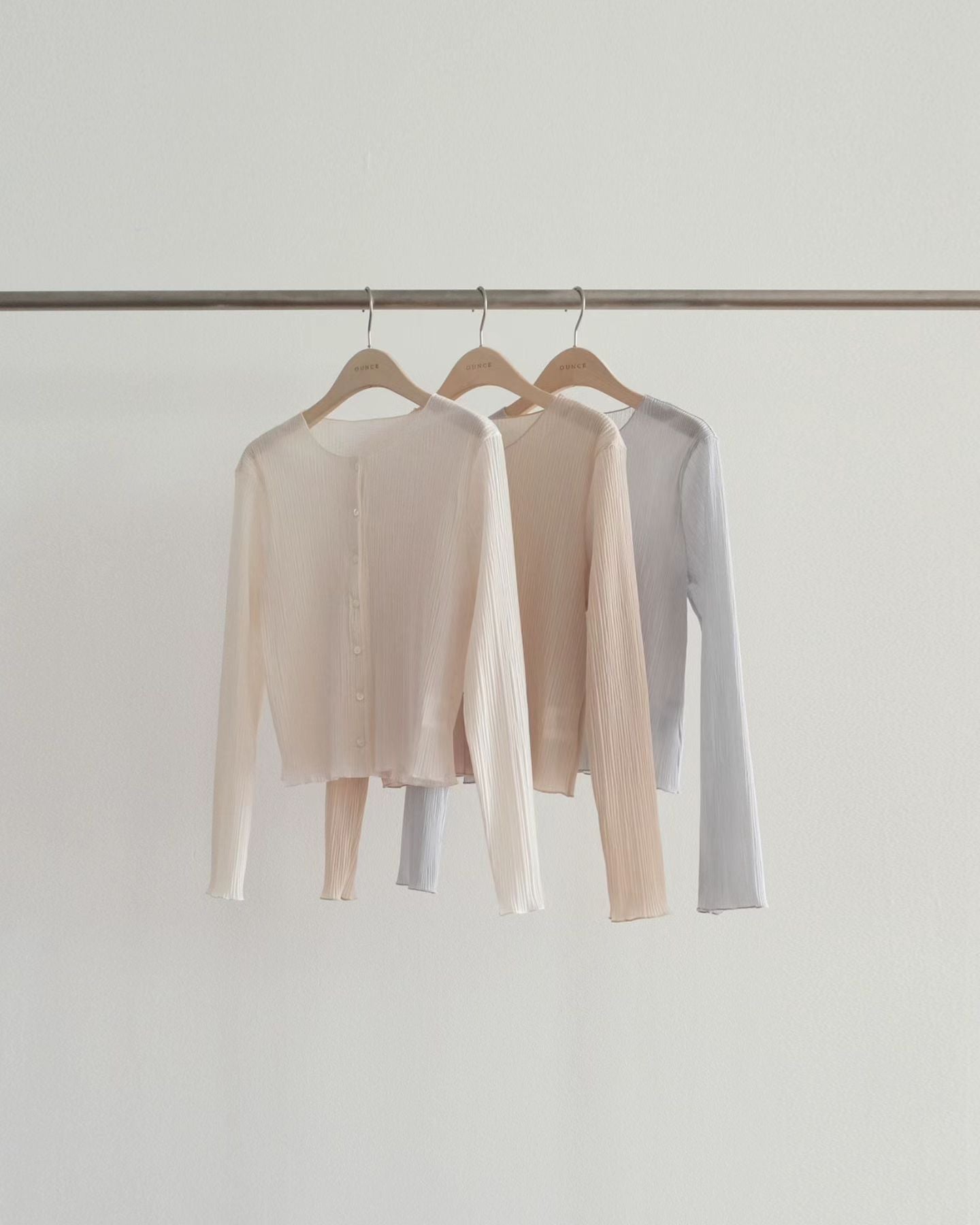 Ounce roe pleat cardigan-3col